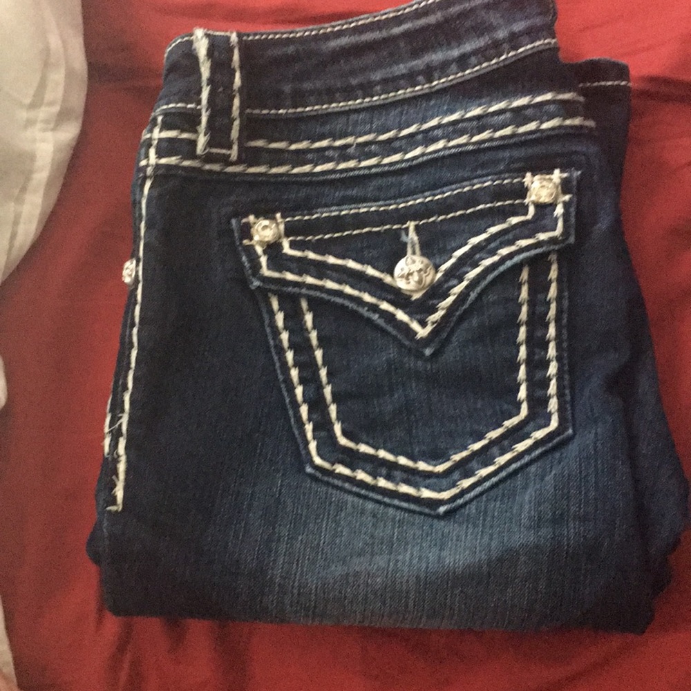 Cute dark blue miss me jeans!